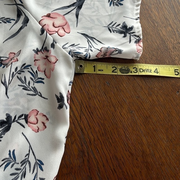 Sienna Sky mock wrap dress white w/flowers flutter sleeves lined bottom size S - Picture 13 of 15